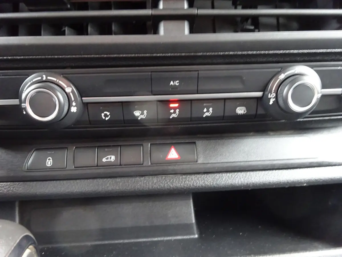1.5 BlueHDi 120 S&S L2 NIEUW MODEL AIRCO CRUISE CONTROL 3 ZITS