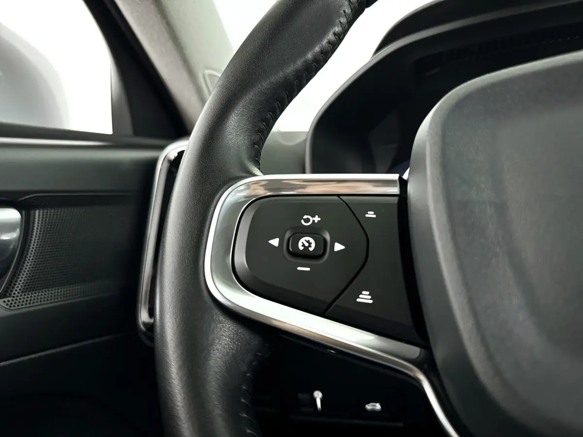 T3 Momentum Pro | Panoramadak | Parkeercamera | Stoelverwarming