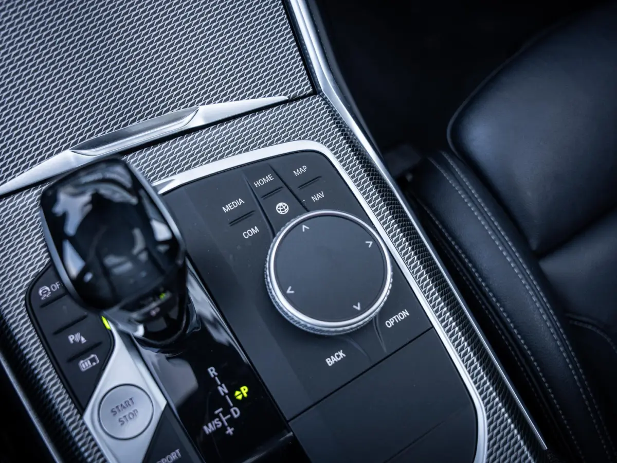 330e High Executive - M-Sport l Laser l Pano l Trekhaak l HUD