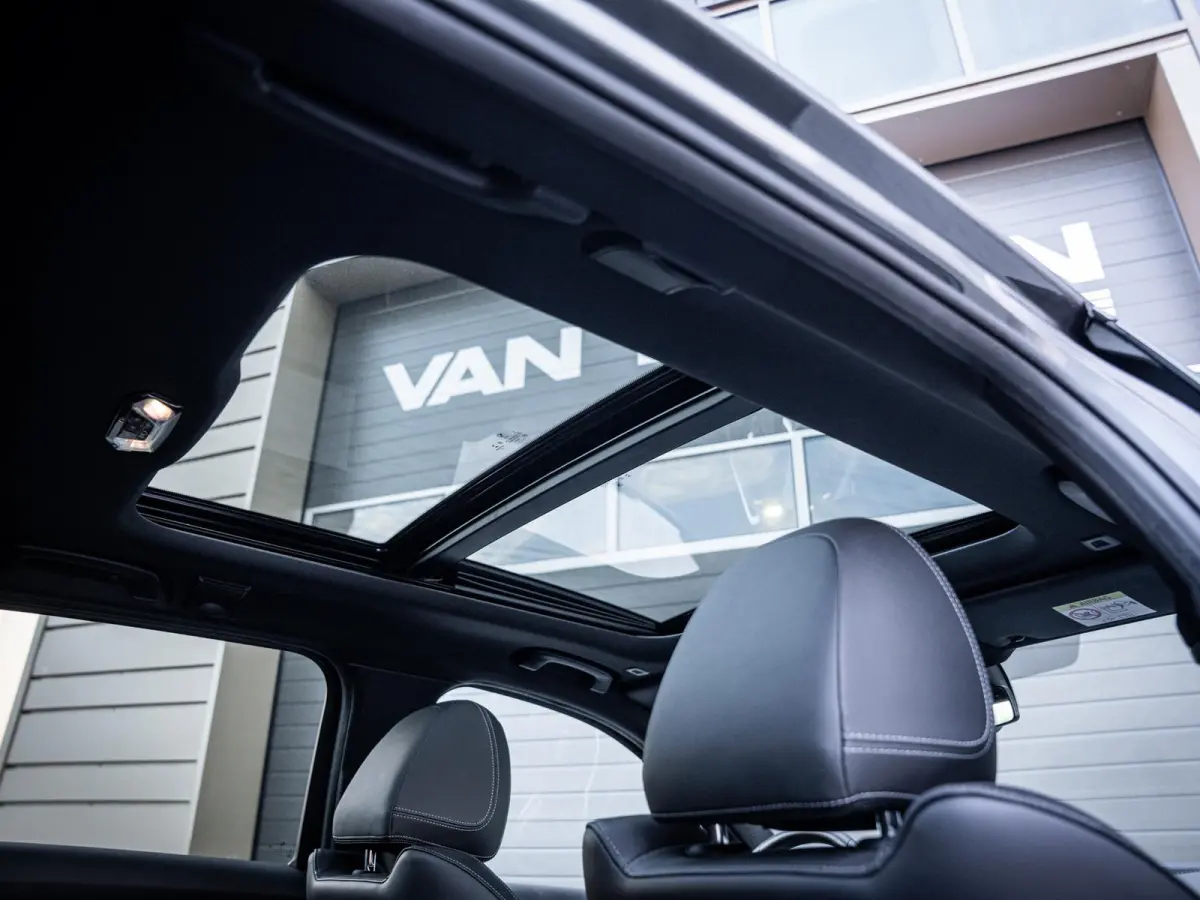 330e High Executive - M-Sport l Laser l Pano l Trekhaak l HUD