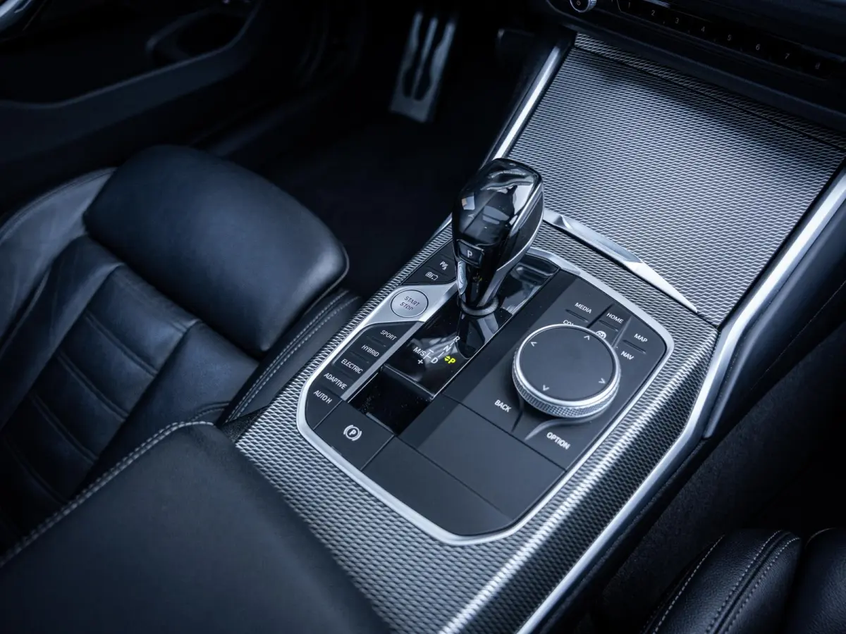330e High Executive - M-Sport l Laser l Pano l Trekhaak l HUD
