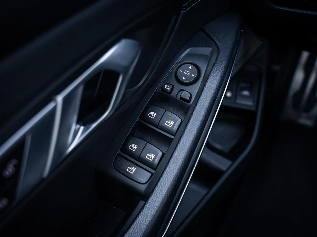 330e High Executive - M-Sport l Laser l Pano l Trekhaak l HUD