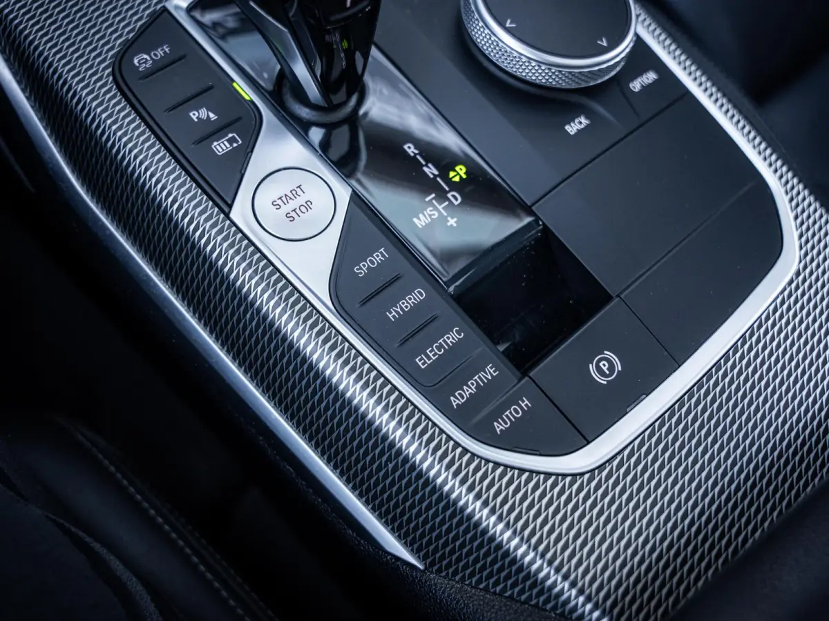 330e High Executive - M-Sport l Laser l Pano l Trekhaak l HUD