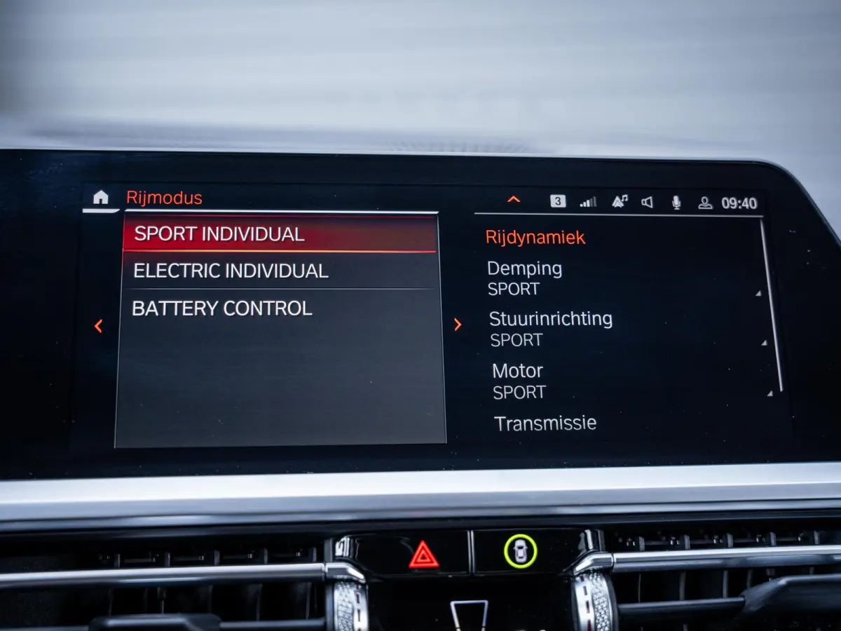 330e High Executive - M-Sport l Laser l Pano l Trekhaak l HUD
