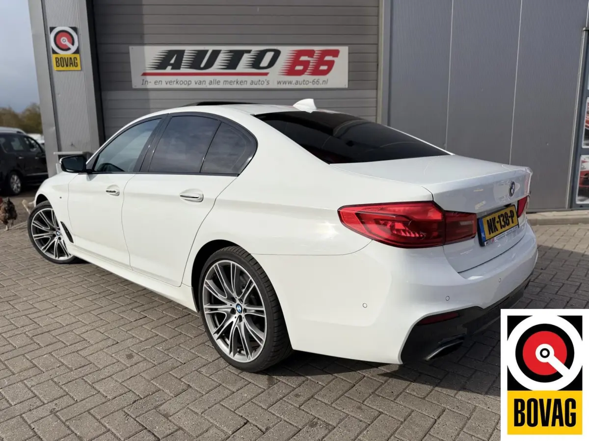 540i xDrive High Executive M-Sport, Pano, HUD, Camera, ACC, Leder bom vol