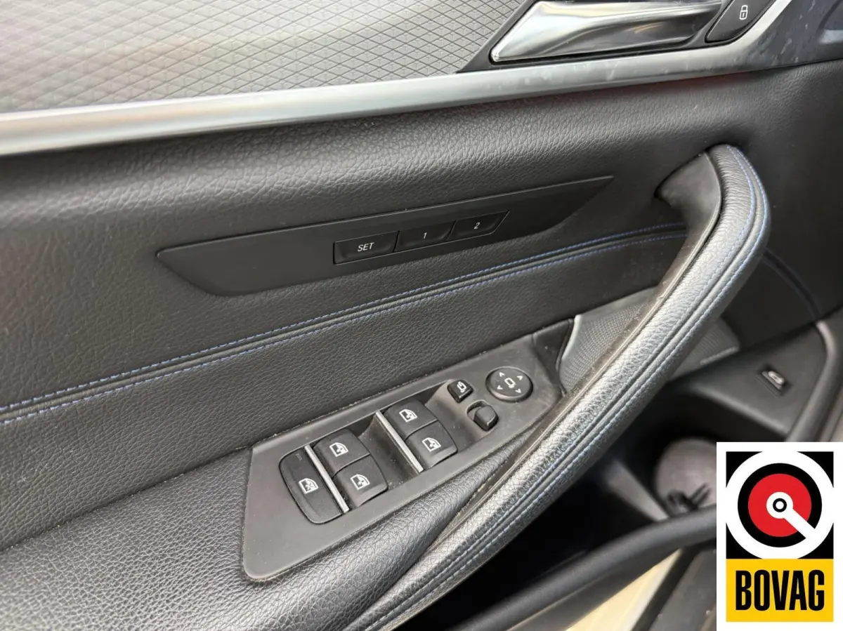 540i xDrive High Executive M-Sport, Pano, HUD, Camera, ACC, Leder bom vol