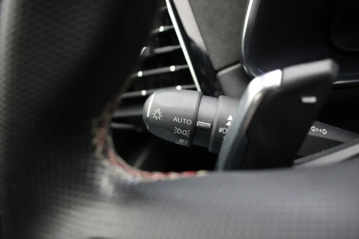 E-Tense Performance Line - Digitaal Cockpit, Carplay, Camera, Half Leer