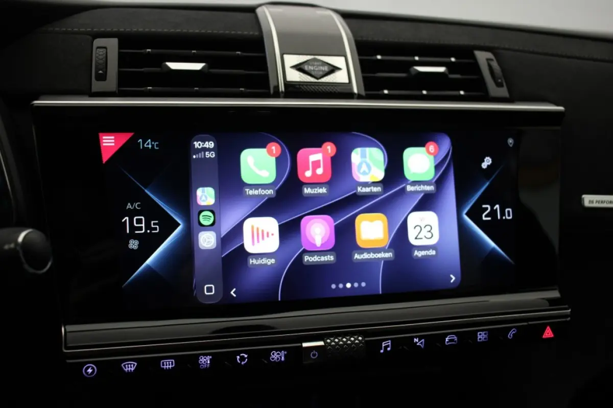 E-Tense Performance Line - Digitaal Cockpit, Carplay, Camera, Half Leer