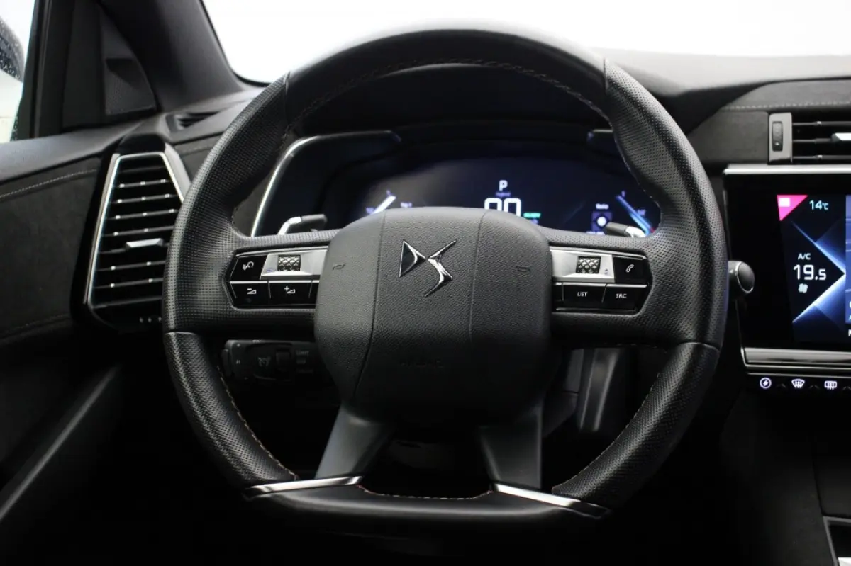 E-Tense Performance Line - Digitaal Cockpit, Carplay, Camera, Half Leer