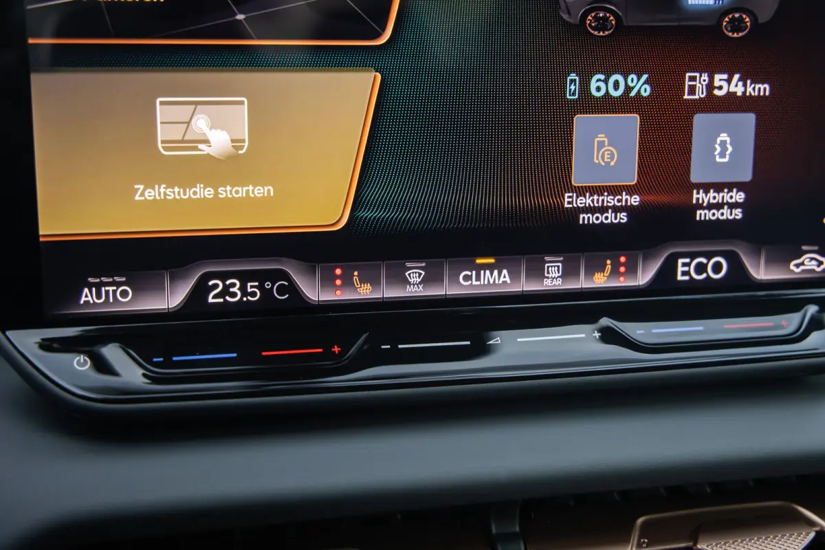 1.5 TSI e-Hybrid Business Limited | Elek. stoelen met Memory | 360 Camera | Sennheiser audio | Cruise adaptief | Apple carplay | Stuurvrwarming | Digital Dash | Stoelverwarming | Achteruitri