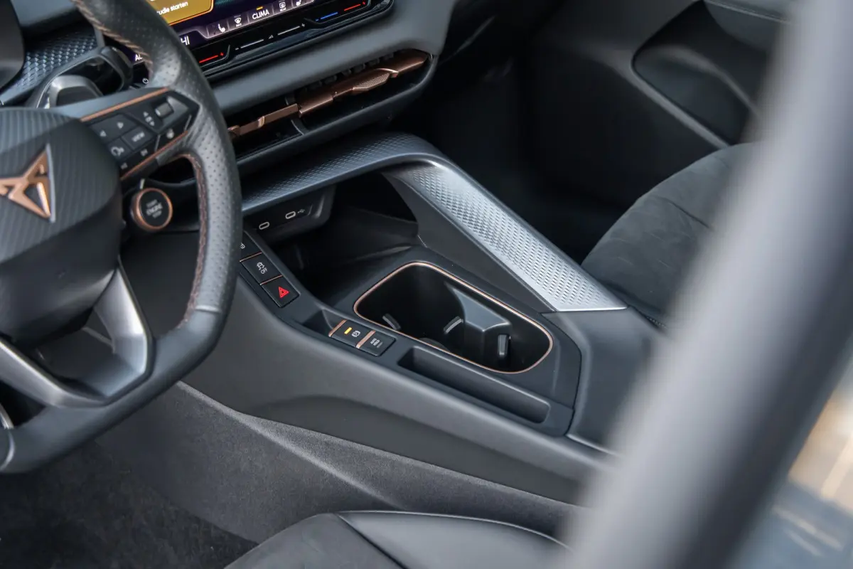 1.5 TSI e-Hybrid Business Limited | Elek. stoelen met Memory | 360 Camera | Sennheiser audio | Cruise adaptief | Apple carplay | Stuurvrwarming | Digital Dash | Stoelverwarming | Achteruitri