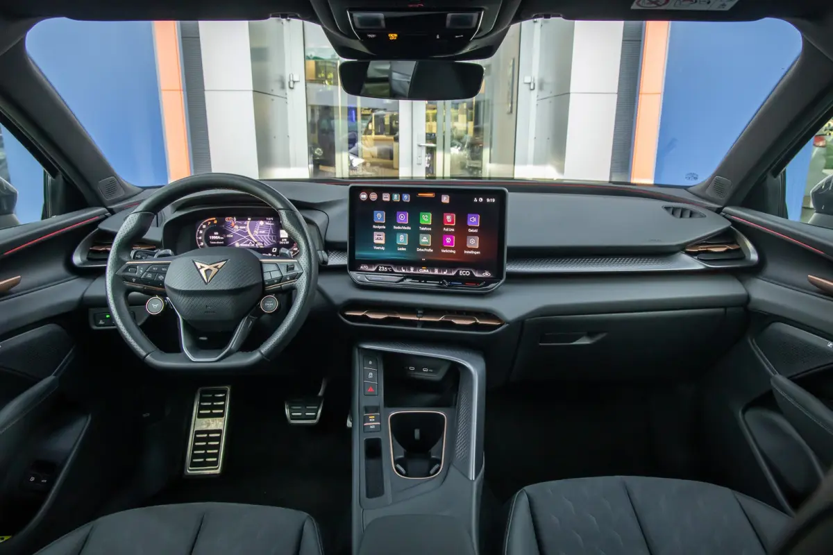 1.5 TSI e-Hybrid Business Limited | Elek. stoelen met Memory | 360 Camera | Sennheiser audio | Cruise adaptief | Apple carplay | Stuurvrwarming | Digital Dash | Stoelverwarming | Achteruitri