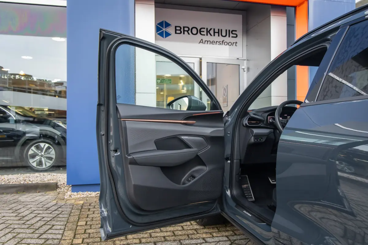 1.5 TSI e-Hybrid Business Limited | Elek. stoelen met Memory | 360 Camera | Sennheiser audio | Cruise adaptief | Apple carplay | Stuurvrwarming | Digital Dash | Stoelverwarming | Achteruitri