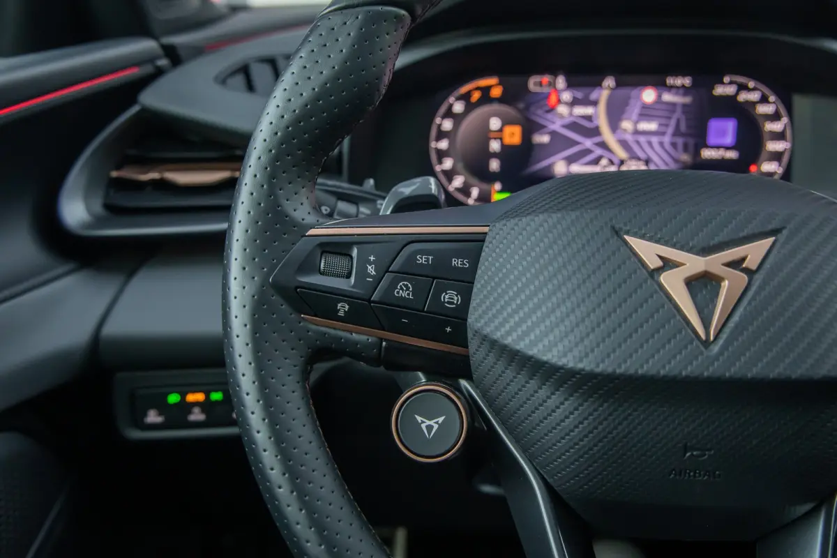 1.5 TSI e-Hybrid Business Limited | Elek. stoelen met Memory | 360 Camera | Sennheiser audio | Cruise adaptief | Apple carplay | Stuurvrwarming | Digital Dash | Stoelverwarming | Achteruitri