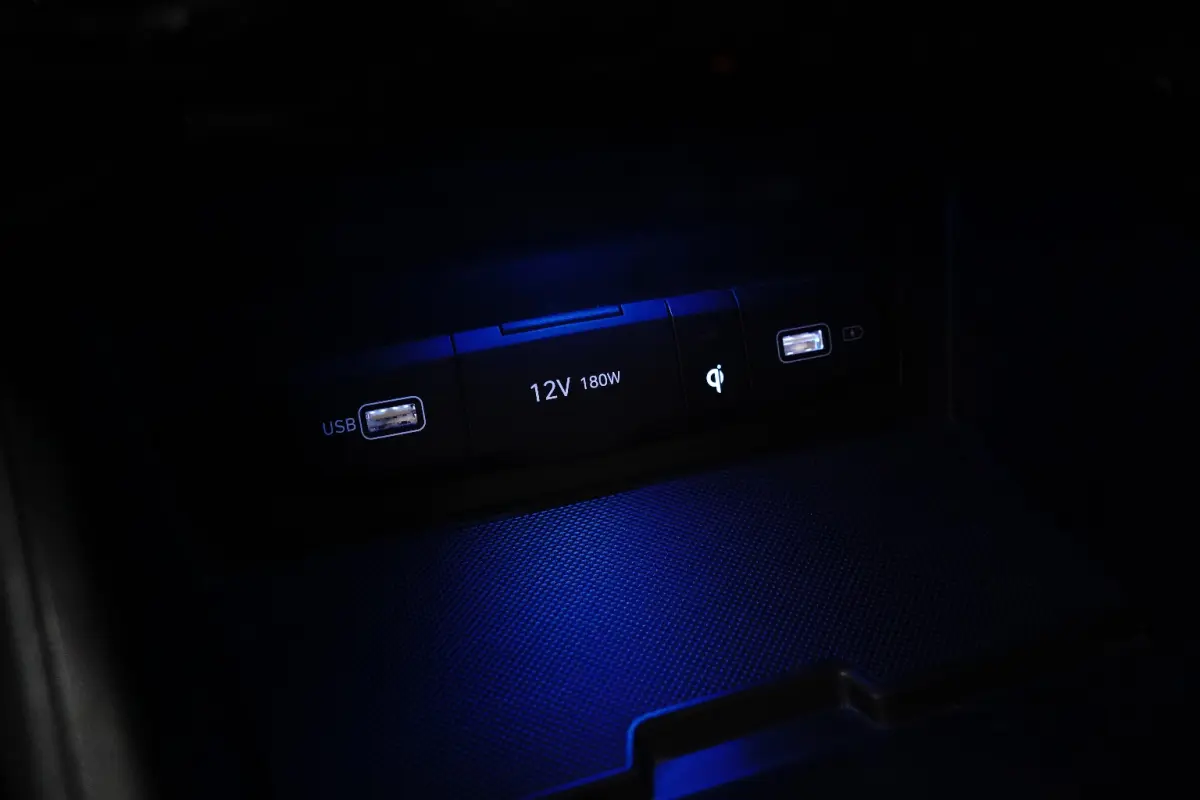 1.6 T-GDI PHEV N Line Sky 4WD | Achterbank verwarmd | Airco separaat achter | Audio installatie premium