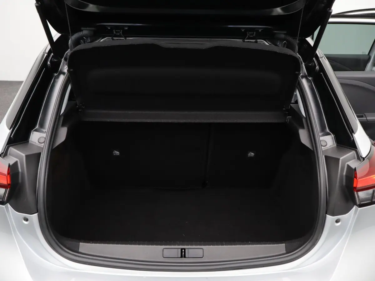 Elegance 1 fase 50 kWh | Apple Carplay / Android Auto | Virtual Cockpit | Privacy Glass |