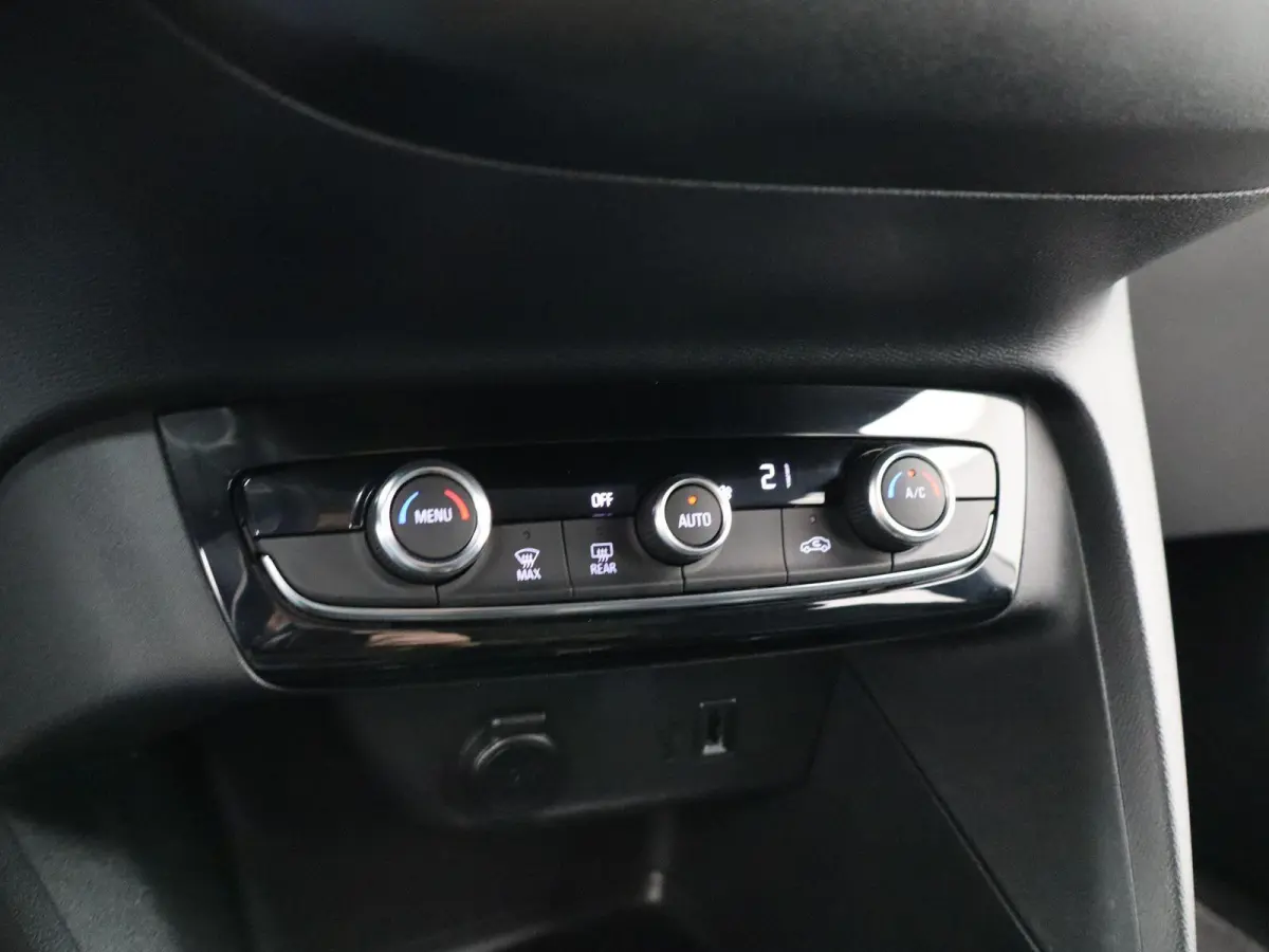 Elegance 1 fase 50 kWh | Apple Carplay / Android Auto | Virtual Cockpit | Privacy Glass |