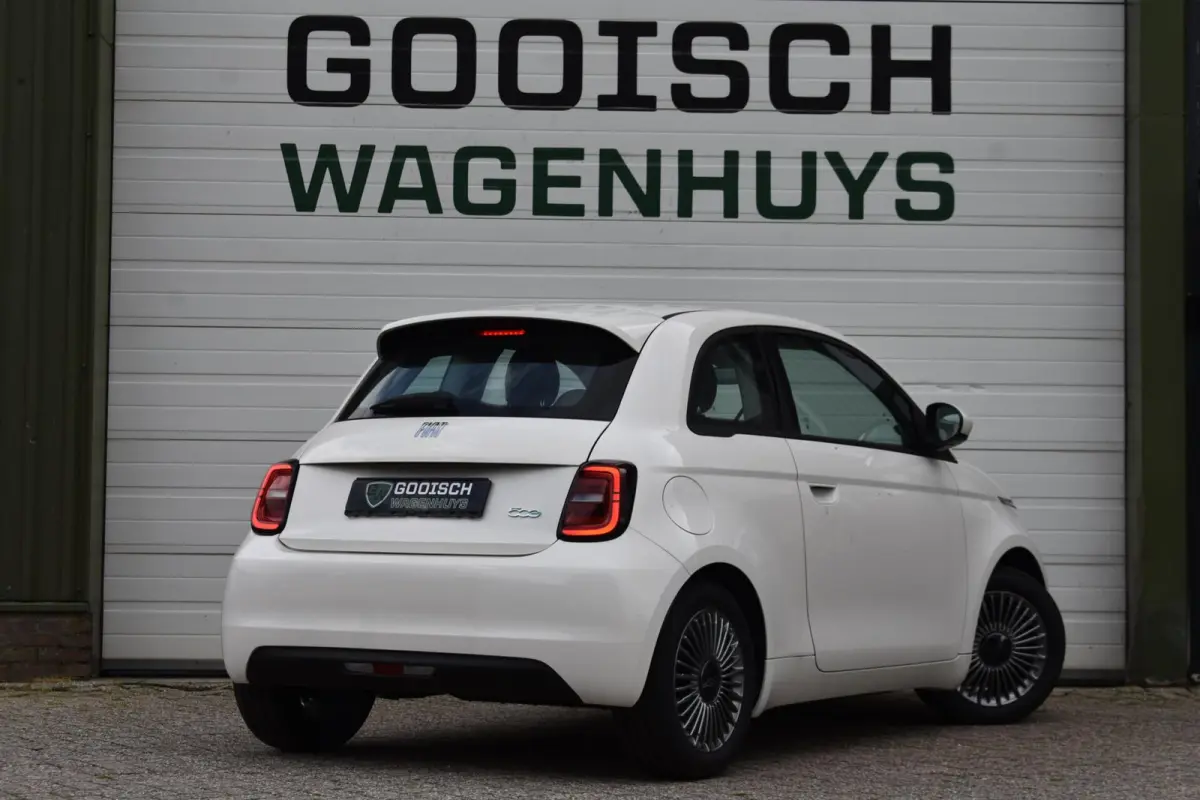 Icon 42 kWh | Carplay | 16'' LMV | 11.900 KM |