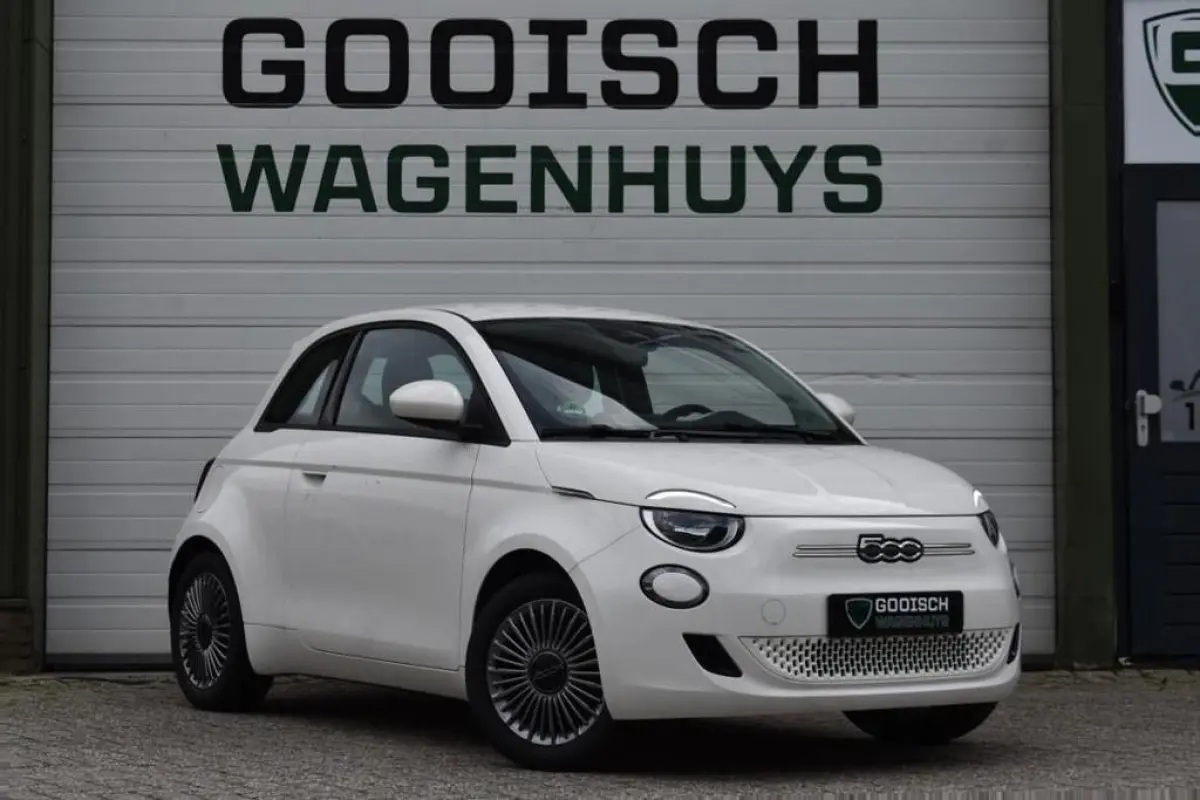 Icon 42 kWh | Carplay | 16'' LMV | 11.900 KM |