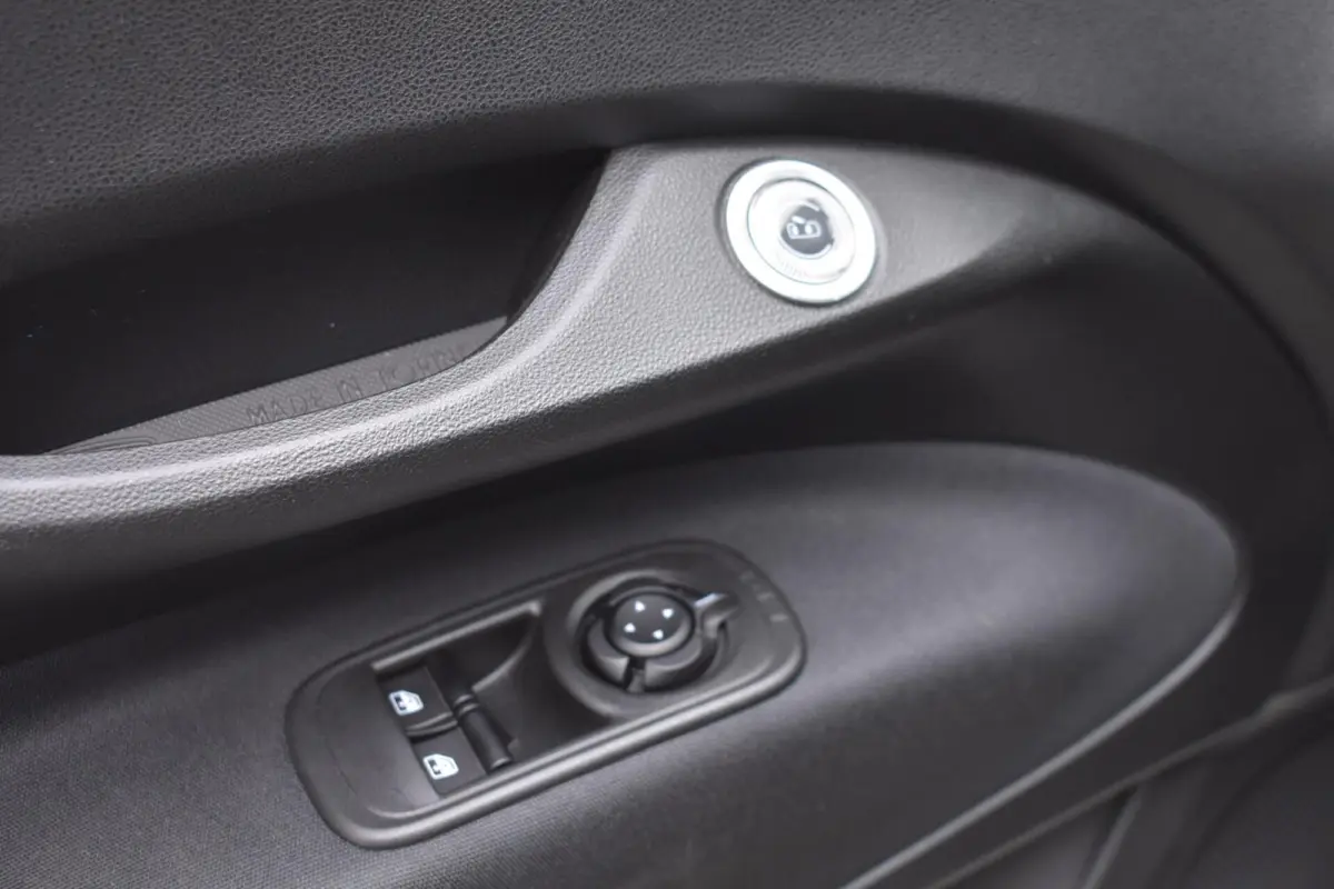 Icon 42 kWh | Carplay | 16'' LMV | 11.900 KM |