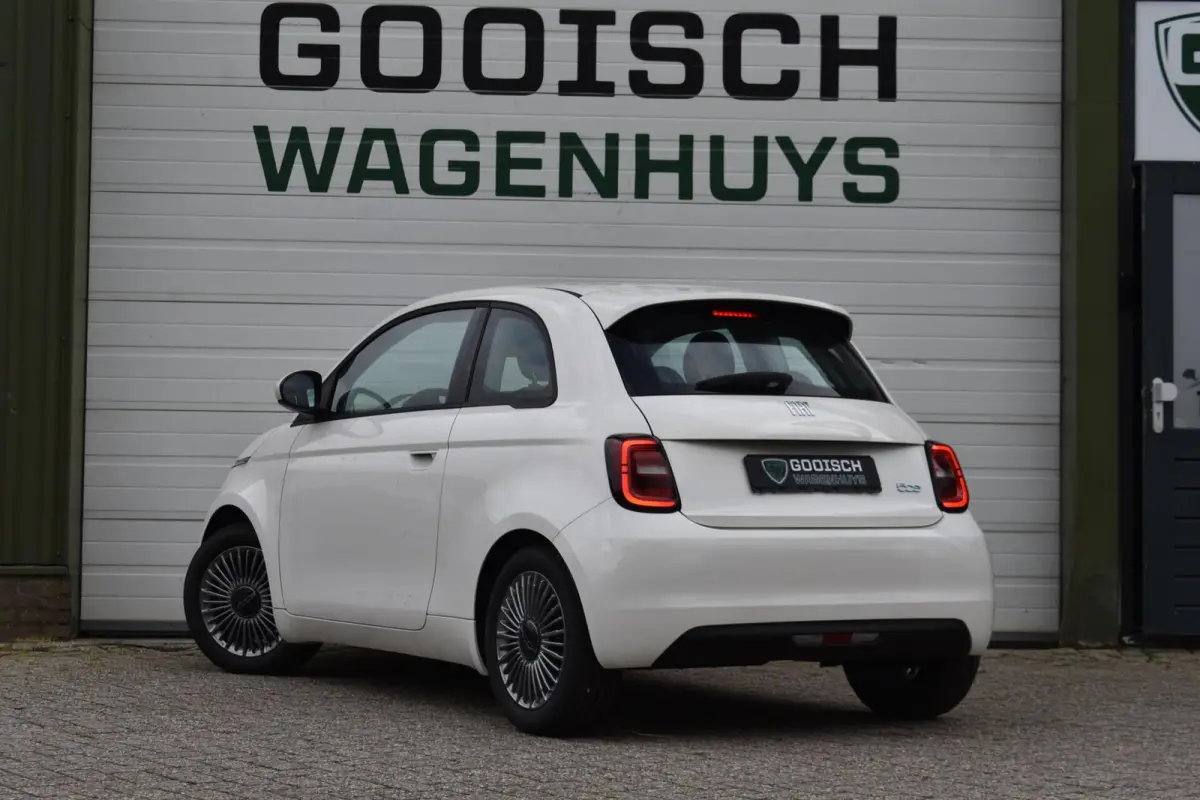 Icon 42 kWh | Carplay | 16'' LMV | 11.900 KM |