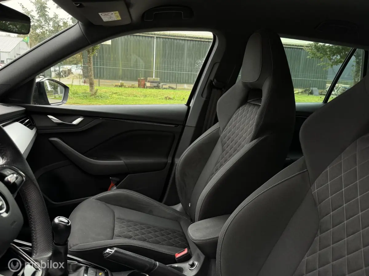 1.0 TSI Sport Business CarPlay | Trekhaak | Camera | Stoelverwarming