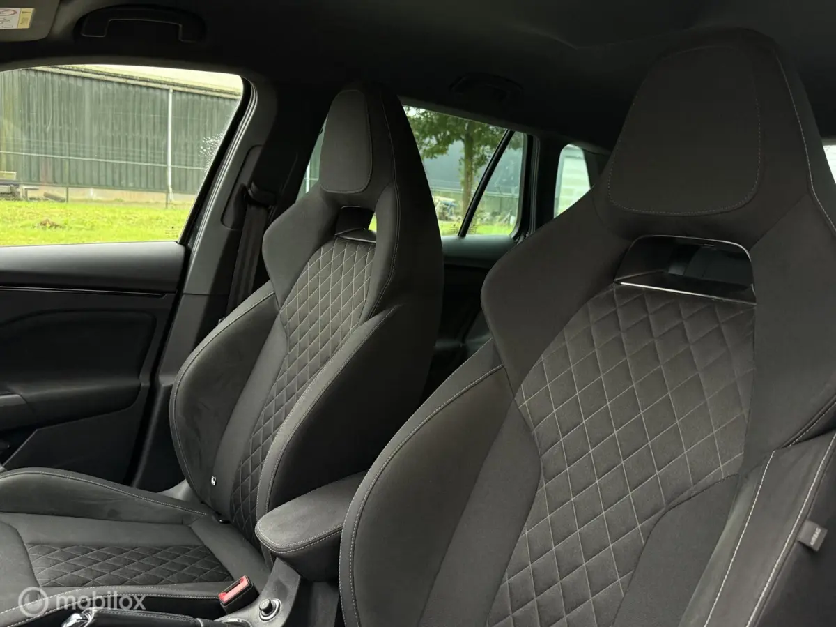 1.0 TSI Sport Business CarPlay | Trekhaak | Camera | Stoelverwarming