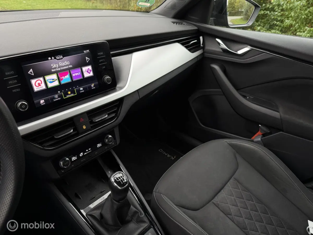 1.0 TSI Sport Business CarPlay | Trekhaak | Camera | Stoelverwarming