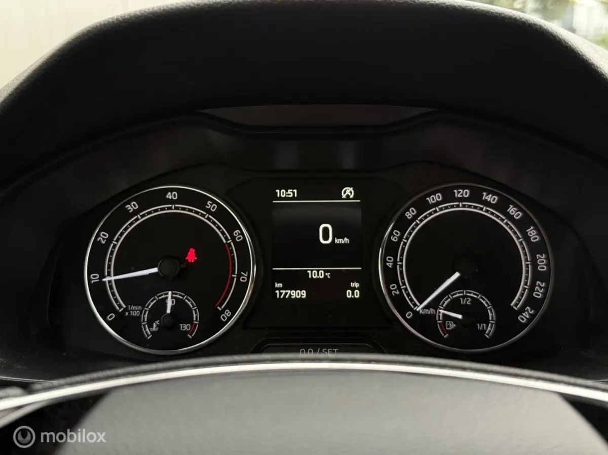 1.0 TSI Sport Business CarPlay | Trekhaak | Camera | Stoelverwarming