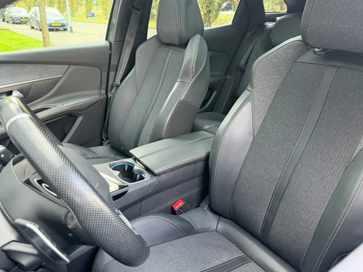 1.2 PureTech Blue Lease Premium (PANORAMADAK)