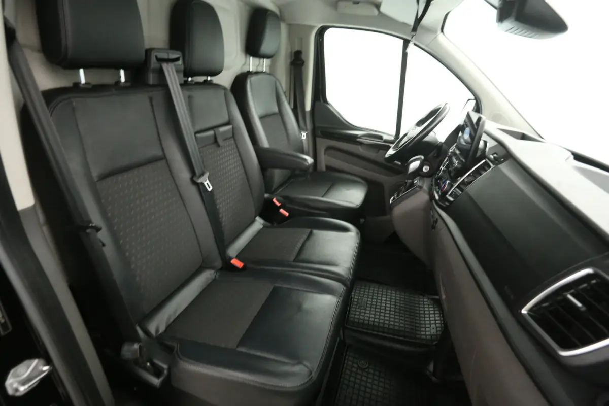 2.0 TDCI L1H1 Sport 185PK | Automaat | Airco | Camera | Cruise | 3 Zits | Carplay | Parkeersens.