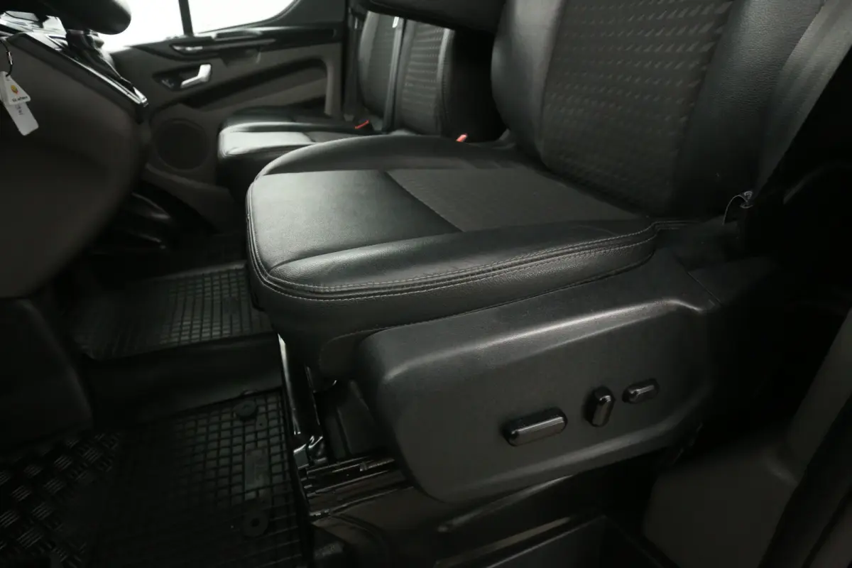 2.0 TDCI L1H1 Sport 185PK | Automaat | Airco | Camera | Cruise | 3 Zits | Carplay | Parkeersens.