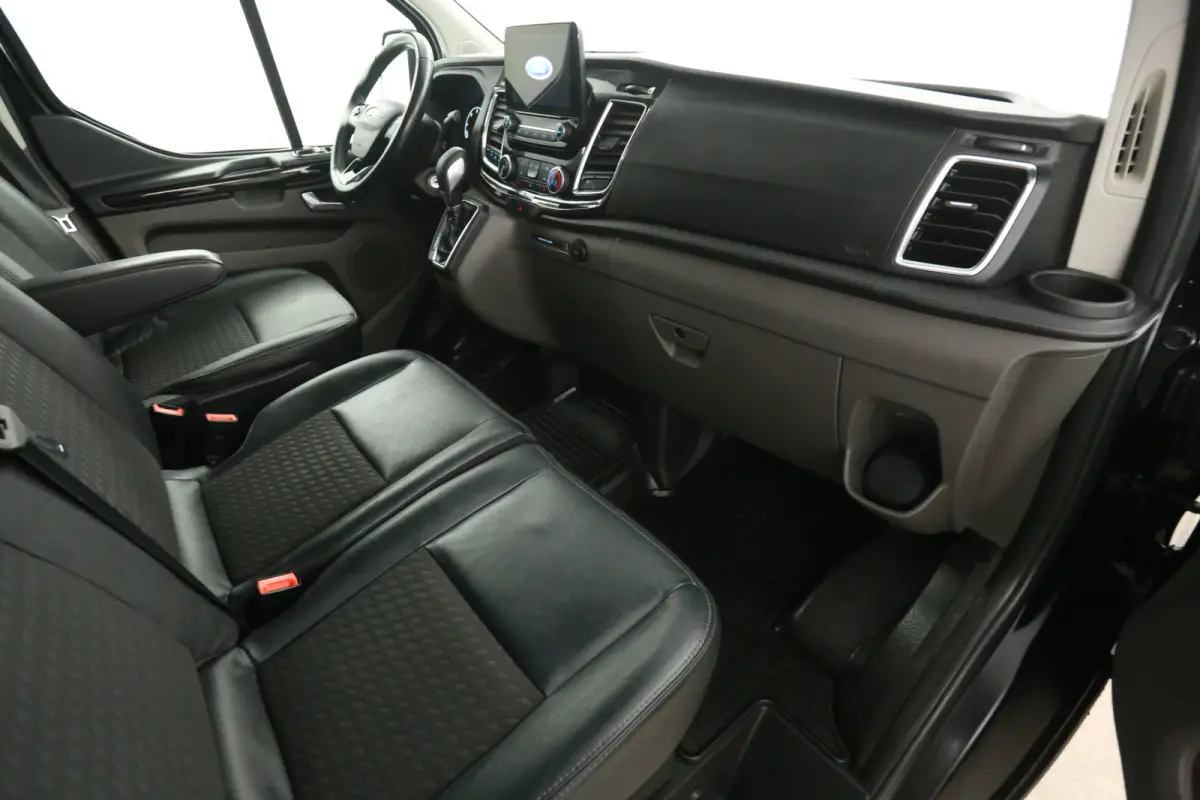 2.0 TDCI L1H1 Sport 185PK | Automaat | Airco | Camera | Cruise | 3 Zits | Carplay | Parkeersens.