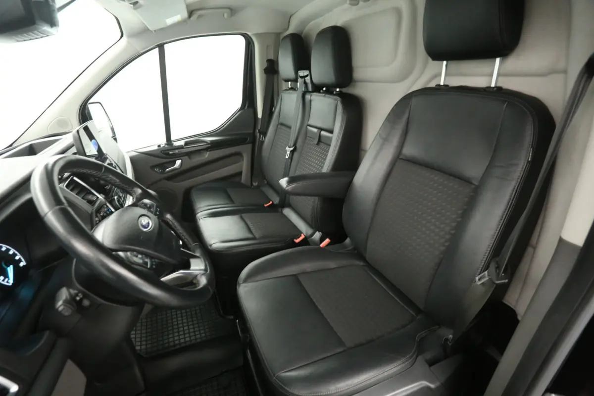2.0 TDCI L1H1 Sport 185PK | Automaat | Airco | Camera | Cruise | 3 Zits | Carplay | Parkeersens.