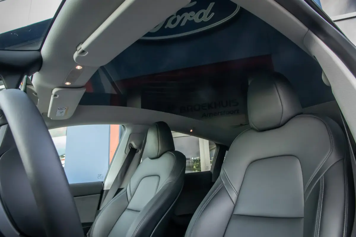 RWD 58 kWh | Panoramadak | Elektrisch verstelbare stoel(en) met geheugen | Keyless | Dodehoek detectie | Cruise control adaptief met Stop&Go | Dodehoek detectie | Elektrisch verstelbare stoe