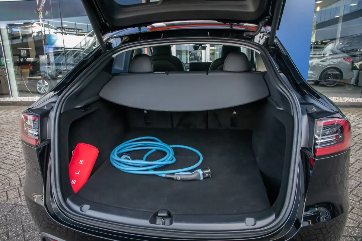 RWD 58 kWh | Panoramadak | Elektrisch verstelbare stoel(en) met geheugen | Keyless | Dodehoek detectie | Cruise control adaptief met Stop&Go | Dodehoek detectie | Elektrisch verstelbare stoe