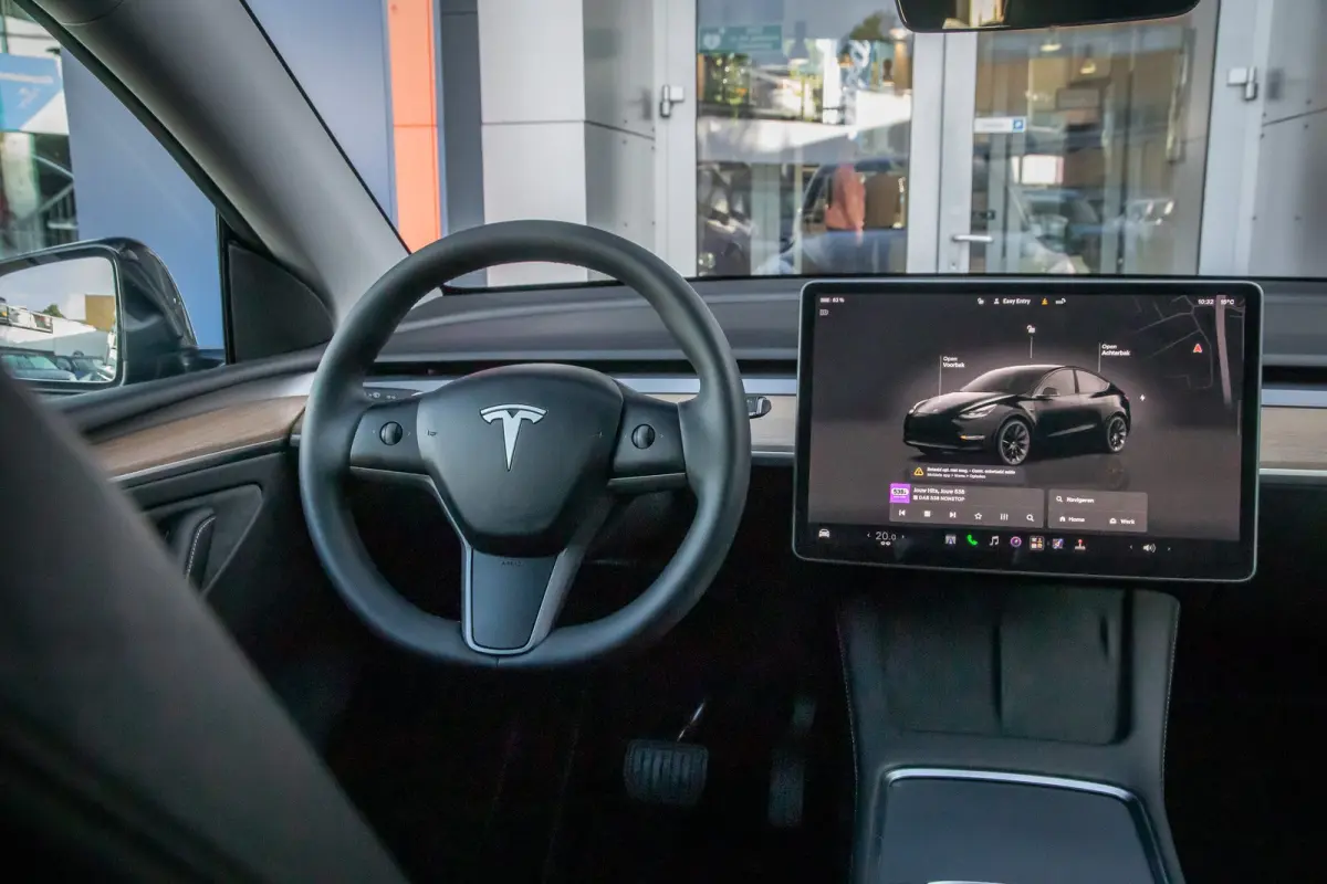 RWD 58 kWh | Panoramadak | Elektrisch verstelbare stoel(en) met geheugen | Keyless | Dodehoek detectie | Cruise control adaptief met Stop&Go | Dodehoek detectie | Elektrisch verstelbare stoe