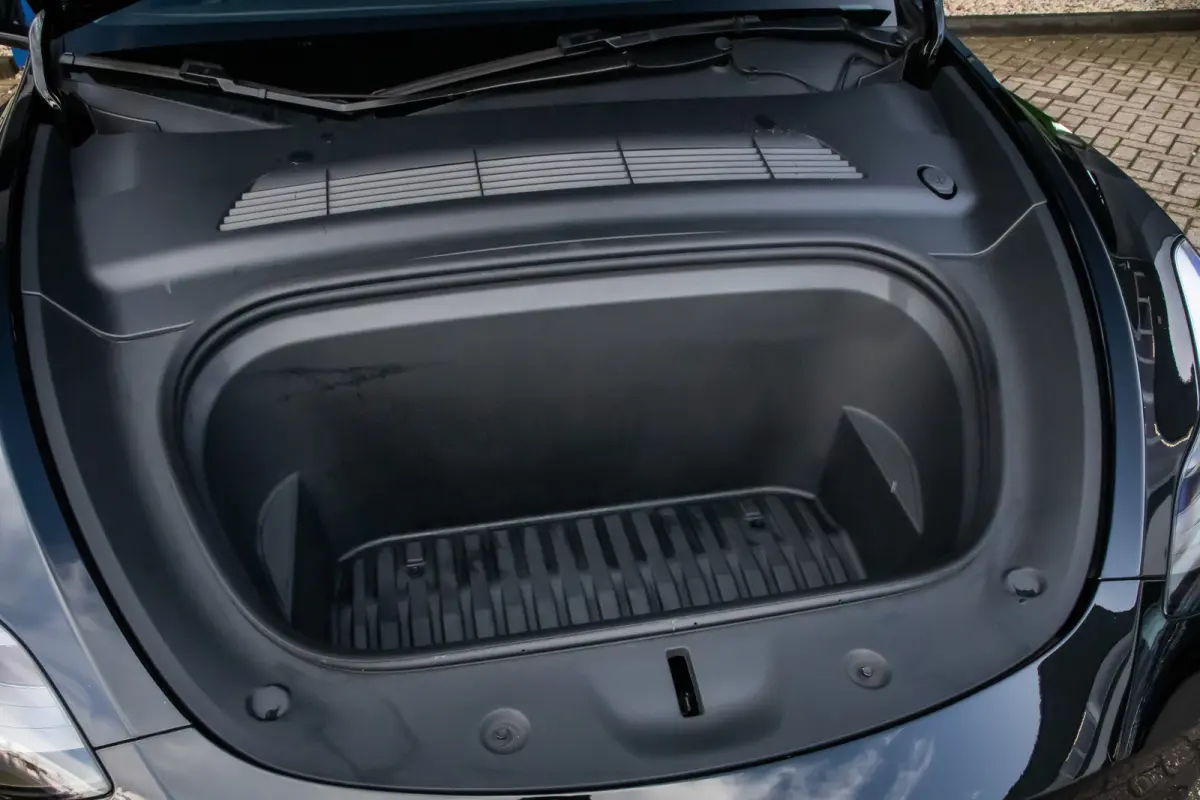 RWD 58 kWh | Panoramadak | Elektrisch verstelbare stoel(en) met geheugen | Keyless | Dodehoek detectie | Cruise control adaptief met Stop&Go | Dodehoek detectie | Elektrisch verstelbare stoe