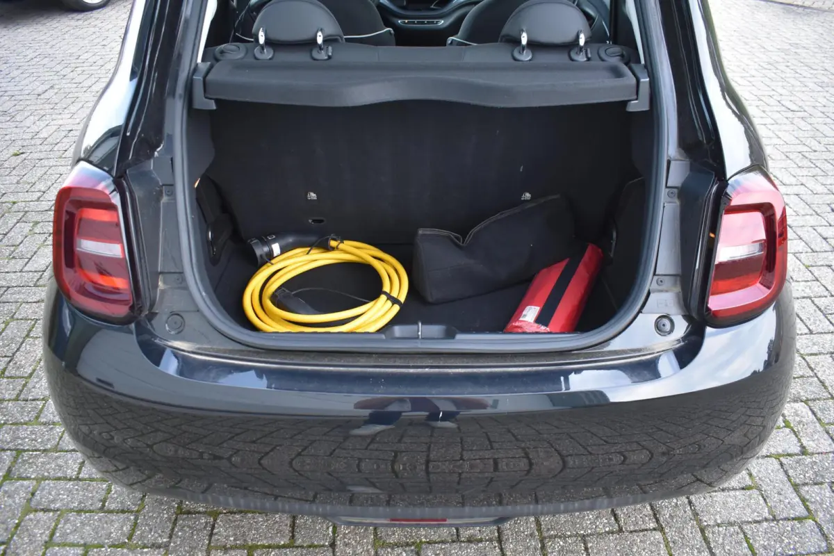 Icon 42 kWh | Carplay | 16'' LMV | 95% SOH |