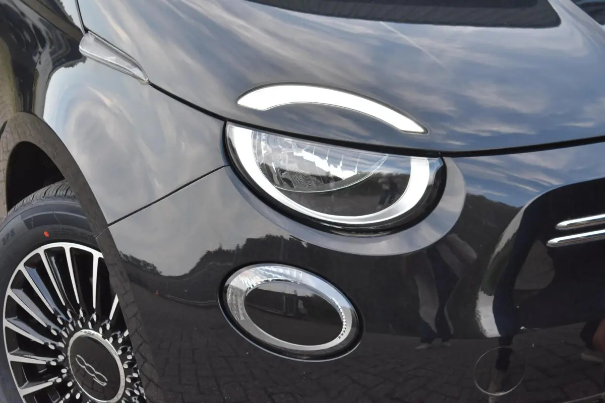 Icon 42 kWh | Carplay | 16'' LMV | 95% SOH |