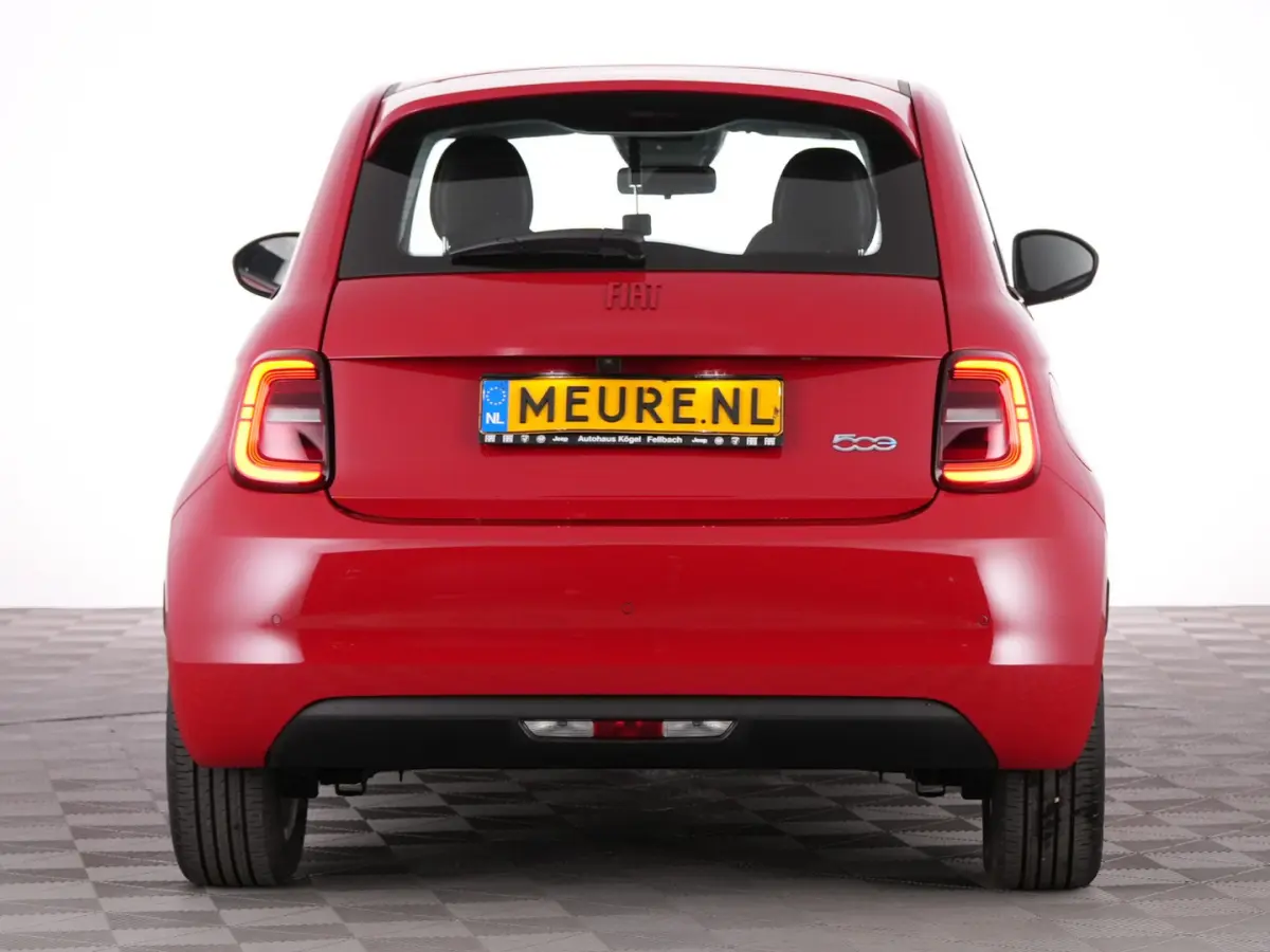 Icon Plus 24kWh | CAMERA | NAVI | CARPLAY | PDC | VELGEN | SOH: 100% | !
