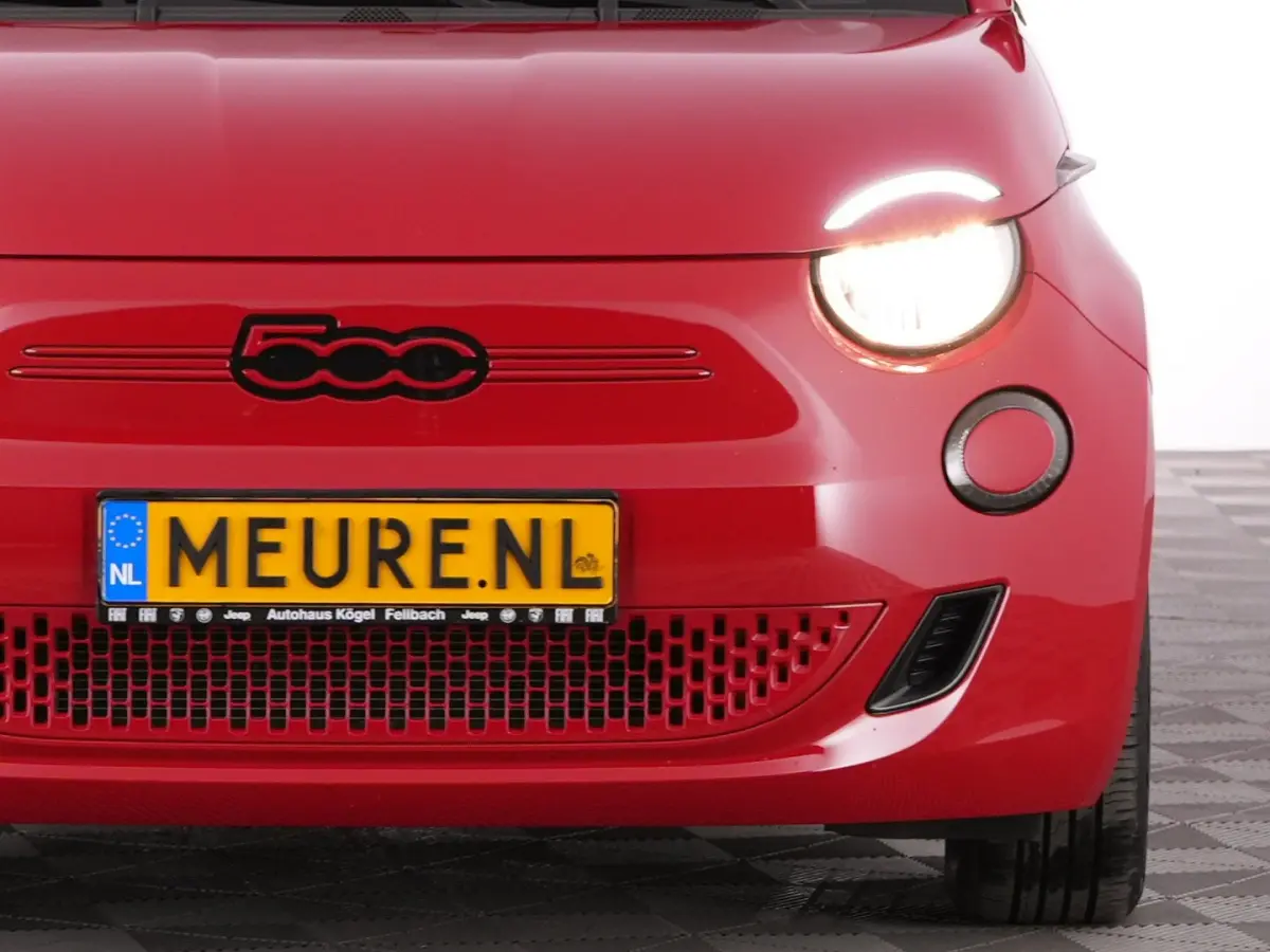 Icon Plus 24kWh | CAMERA | NAVI | CARPLAY | PDC | VELGEN | SOH: 100% | !