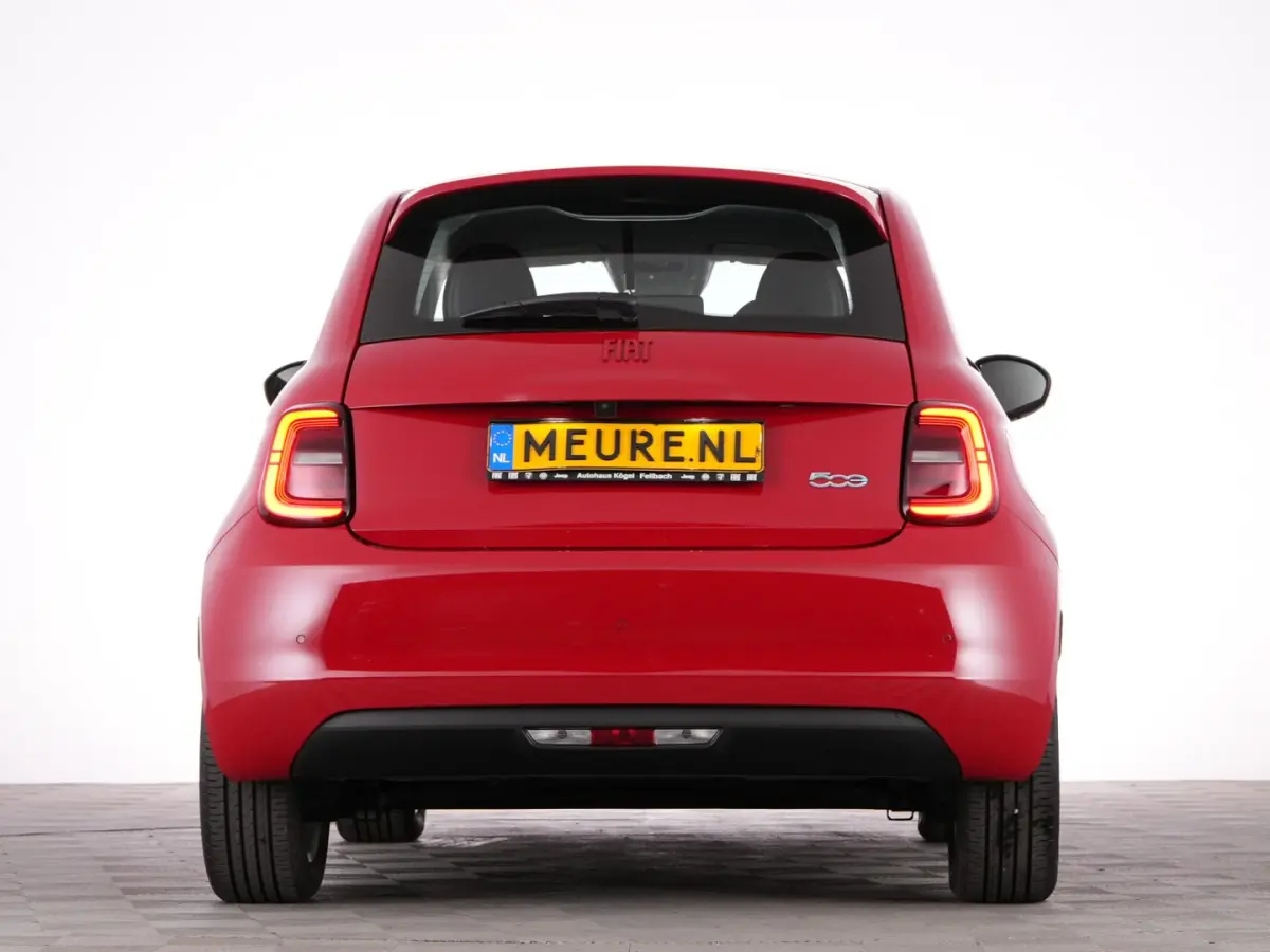 Icon Plus 24kWh | CAMERA | NAVI | CARPLAY | PDC | VELGEN | SOH: 100% | !