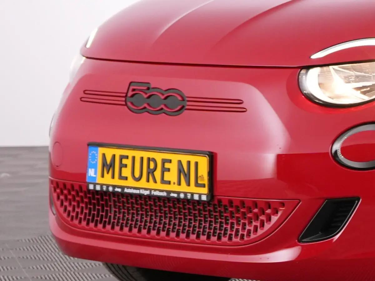 Icon Plus 24kWh | CAMERA | NAVI | CARPLAY | PDC | VELGEN | SOH: 100% | !