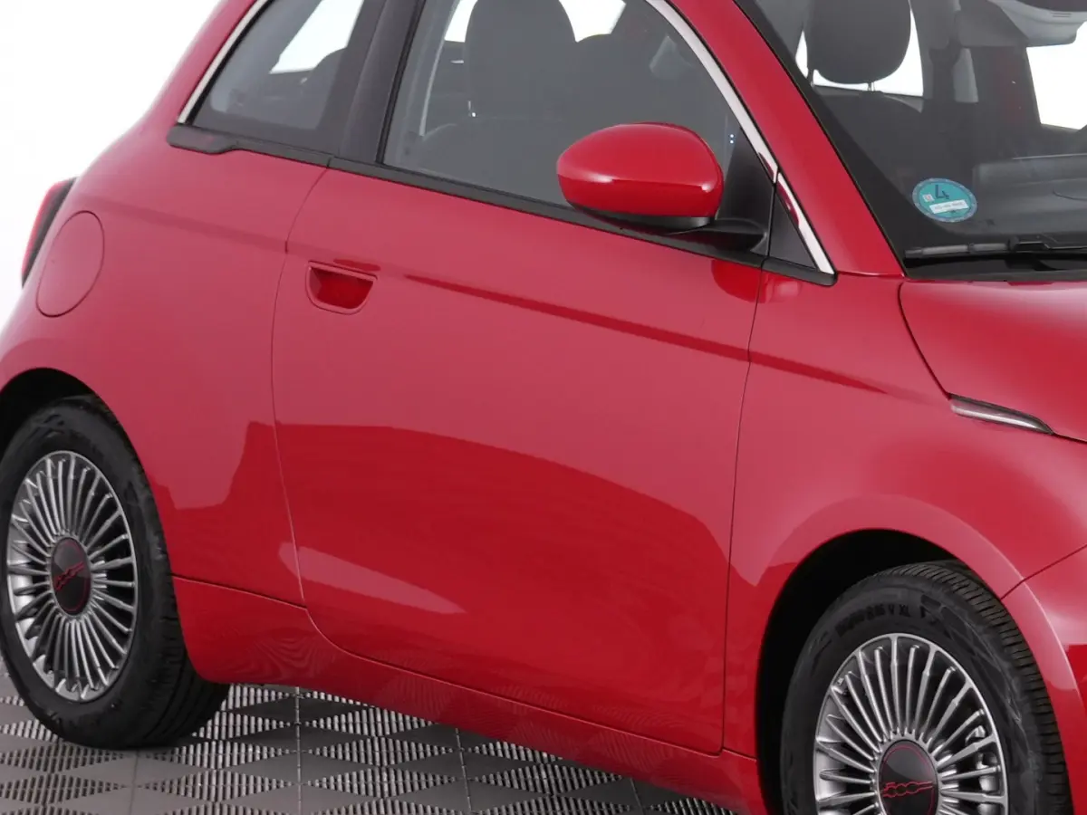 Icon Plus 24kWh | CAMERA | NAVI | CARPLAY | PDC | VELGEN | SOH: 100% | !