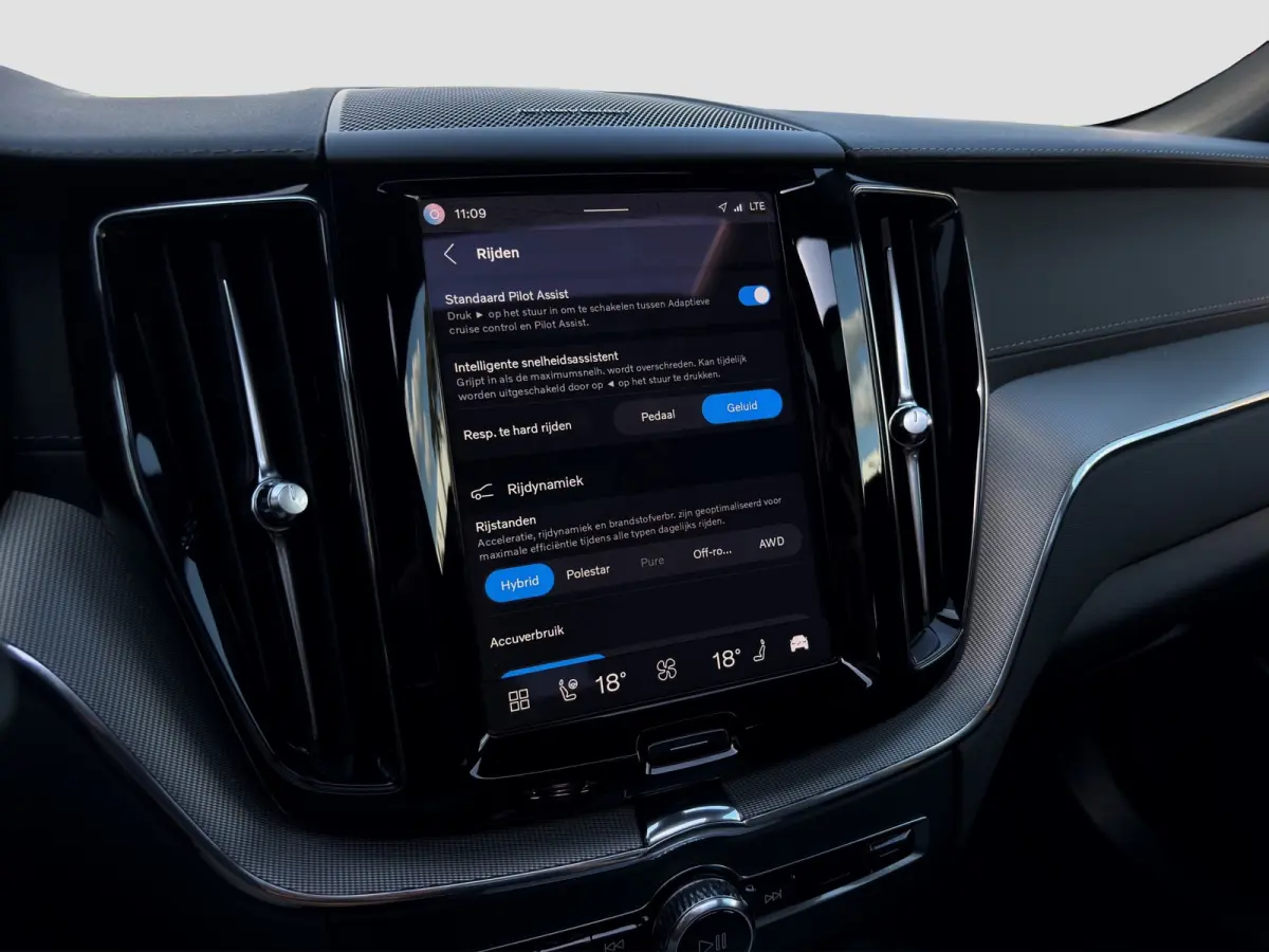 2.0 T8 Plug-in-hybrid AWD Polestar Engineered | Pano | H&K Audio | 360 camera | 21 inch