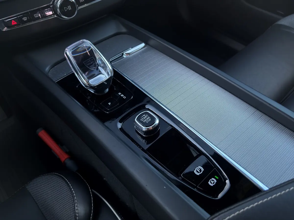 2.0 T8 Plug-in-hybrid AWD Polestar Engineered | Pano | H&K Audio | 360 camera | 21 inch