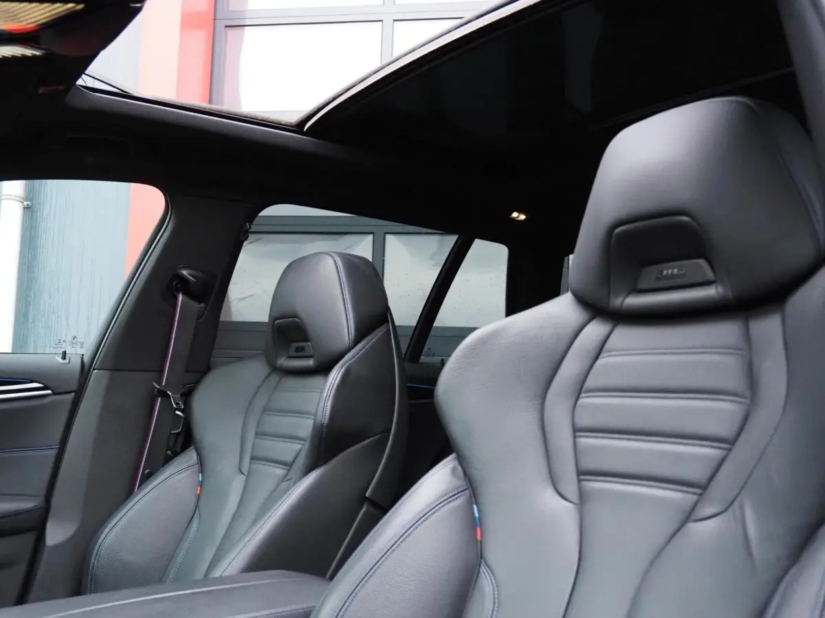 530e M-Sport | 530e M-Sport | Laser | Pano | ACC | M5 Stoelen | H&K | 360 Cam | Stuurwielverwarming | Carplay - Android | Breedset | Leder | Memory | Head-Up | Lane Assist | Ambient | Keyles