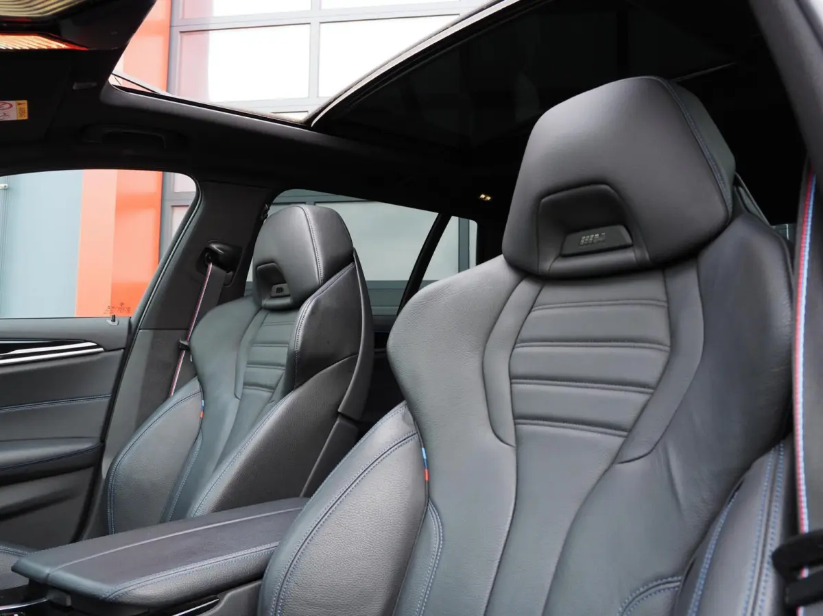 530e M-Sport | 530e M-Sport | Laser | Pano | ACC | M5 Stoelen | SOH 90% | H&K | 360 Cam | Stuurwielverwarming | Carplay - Android | Breedset | Leder | Memory | Head-Up | Lane Assist | Ambien