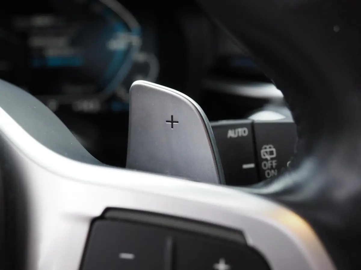 530e M-Sport | 530e M-Sport | Laser | Pano | ACC | M5 Stoelen | SOH 90% | H&K | 360 Cam | Stuurwielverwarming | Carplay - Android | Breedset | Leder | Memory | Head-Up | Lane Assist | Ambien